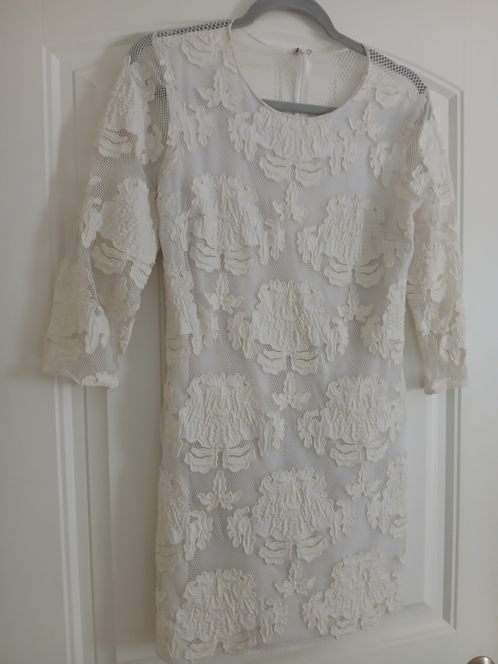 Sachin & Babi White Floral Lace Long Sleeve Sheath Dress Size 4
